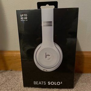 Beats Solo 3 On-Ear Wireless Bluetooth Headphones with Carrying Case